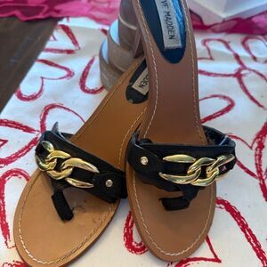 STEVE MADDEN KITTEN HEELS